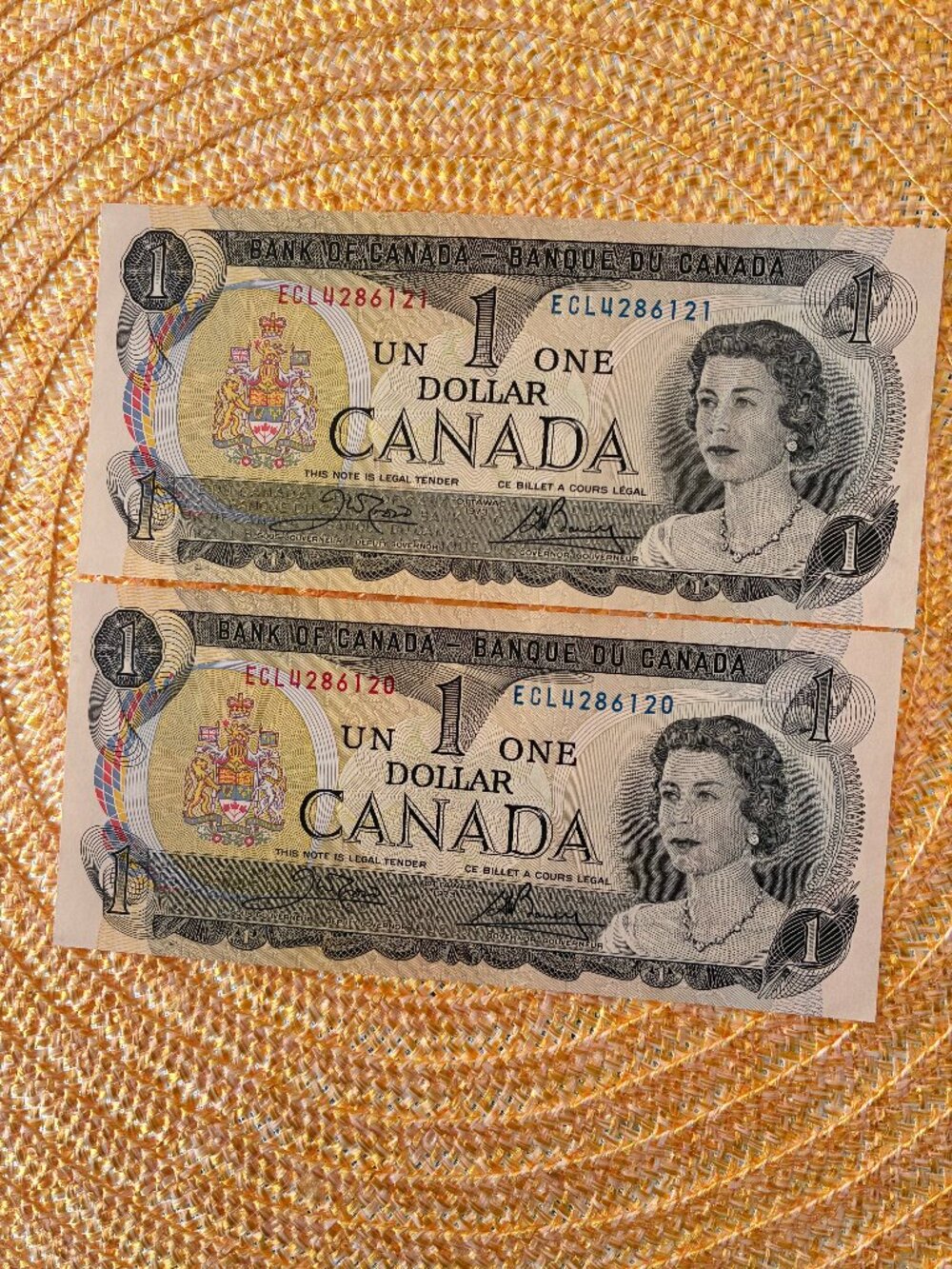 Vintage Sequential $1 Bank Notes